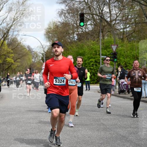 12.04.2026 - 45. Internationalen Wilhelmsburger Insellauf J. Mangold http://msf.ph/oto/9513388 12.04.2026 13:08:49 Ziel 4860, 5313, 5027, 5093, 5020, 4265, 3035, 5305, 4757, 4039, 4901, 5746, 2560, 5229, 2077, 2923, 4652, 2260, 3261, 5324, 3406, 3359, 2981, 3406, 3359, 2981, 5712, 3791, 4453, 4204, 4611, 2440, 2011, 5783, 4973, 4973, 4771, 5586, 5596, 4777, 5641, 5631, 4318, 4911, 4857 meine-sportfotos.de
