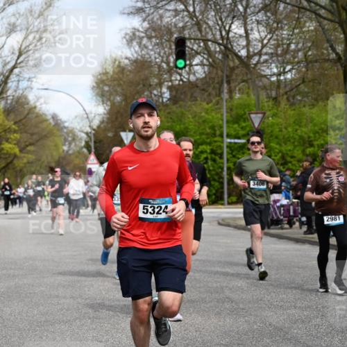 12.04.2026 - 45. Internationalen Wilhelmsburger Insellauf J. Mangold http://msf.ph/oto/9513392 12.04.2026 13:08:50 Ziel 4860, 5313, 5027, 5093, 5020, 4265, 3035, 5305, 4757, 4039, 4901, 5746, 2560, 5229, 2077, 2923, 4652, 2260, 3261, 5324, 3406, 3359, 2981, 5712, 3791, 5712, 3791, 4453, 4204, 4611, 2440, 2011, 5783, 4973, 4771, 5586, 5596, 4777, 5641, 5631, 4318, 4911, 4857, 3076, 5682 meine-sportfotos.de