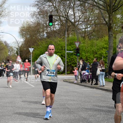12.04.2026 - 45. Internationalen Wilhelmsburger Insellauf J. Mangold http://msf.ph/oto/9513404 12.04.2026 13:08:51 Ziel 5027, 5093, 5020, 4265, 3035, 5305, 4757, 4039, 4901, 5746, 2560, 5229, 2077, 2923, 4652, 2260, 3261, 5324, 3406, 3359, 2981, 5712, 3791, 4453, 4204, 4453, 4204, 4611, 2440, 2011, 5783, 4973, 4771, 4771, 5586, 5596, 4777, 5641, 5631, 4318, 4911, 4857, 3076, 5682 meine-sportfotos.de