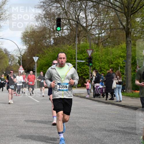 12.04.2026 - 45. Internationalen Wilhelmsburger Insellauf J. Mangold http://msf.ph/oto/9513406 12.04.2026 13:08:51 Ziel 5027, 5093, 5020, 4265, 3035, 5305, 4757, 4039, 4901, 5746, 2560, 5229, 2077, 2923, 4652, 2260, 3261, 5324, 3406, 3359, 2981, 5712, 3791, 4453, 4204, 4453, 4204, 4611, 2440, 2011, 5783, 4973, 4771, 4771, 5586, 5596, 4777, 5641, 5631, 4318, 4911, 4857, 3076, 5682 meine-sportfotos.de