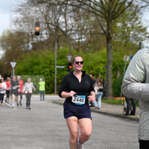 12.04.2026 - 45. Internationalen Wilhelmsburger Insellauf J. Mangold http://msf.ph/oto/9513419 12.04.2026 13:08:53 Ziel 5027, 5093, 5020, 4265, 3035, 5305, 4757, 4039, 4901, 5746, 2560, 5229, 2077, 2923, 4652, 2260, 3261, 5324, 3406, 3359, 2981, 5712, 3791, 4453, 4204, 4611, 2440, 2011, 5783, 4973, 4771, 5586, 5596, 4777, 4777, 5641, 5631, 4318, 4911, 4857, 3076, 5682, 5611, 5108 meine-sportfotos.de