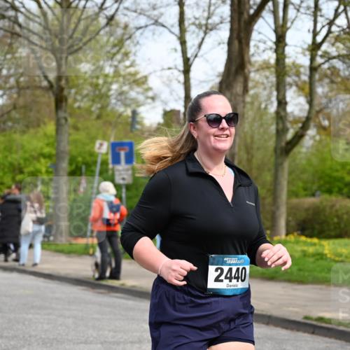 12.04.2026 - 45. Internationalen Wilhelmsburger Insellauf J. Mangold http://msf.ph/oto/9513429 12.04.2026 13:08:54 Ziel 5027, 5093, 5020, 4265, 3035, 5305, 4757, 4039, 4901, 5746, 2560, 5229, 2077, 2923, 4652, 2260, 3261, 5324, 3406, 3359, 2981, 5712, 3791, 4453, 4204, 4611, 2440, 4611, 2440, 2011, 5783, 4973, 4771, 5586, 5596, 4777, 5641, 5631, 4318, 4911, 4857, 3076, 5682, 5611, 5108 meine-sportfotos.de