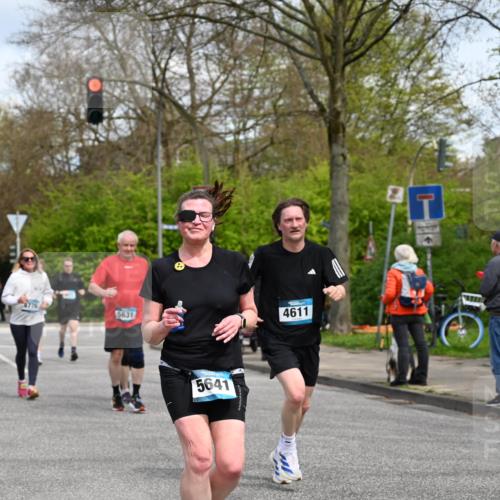 12.04.2026 - 45. Internationalen Wilhelmsburger Insellauf J. Mangold http://msf.ph/oto/9513443 12.04.2026 13:08:57 Ziel 3035, 5305, 4757, 4039, 4901, 5746, 2560, 5229, 2077, 2923, 4652, 2260, 3261, 5324, 3406, 3359, 2981, 5712, 3791, 4453, 4204, 4611, 2440, 2011, 5783, 4973, 4771, 5586, 5596, 4777, 5641, 5641, 5631, 4318, 4911, 4857, 3076, 5682, 5611, 5108, 4288, 5190, 3121, 2337 meine-sportfotos.de