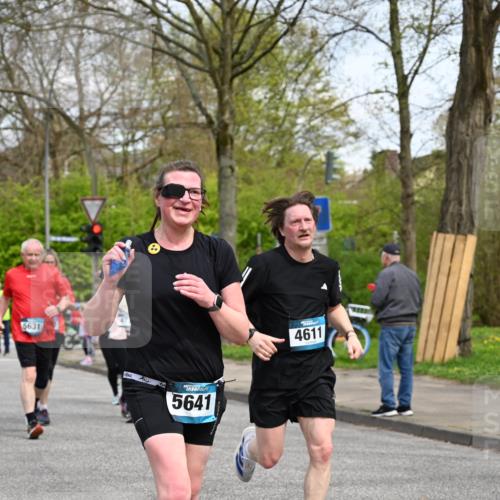 12.04.2026 - 45. Internationalen Wilhelmsburger Insellauf J. Mangold http://msf.ph/oto/9513449 12.04.2026 13:08:58 Ziel 4757, 4039, 4901, 5746, 2560, 5229, 2077, 2923, 4652, 2260, 3261, 5324, 3406, 3359, 2981, 5712, 3791, 4453, 4204, 4611, 2440, 2011, 5783, 4973, 4771, 5586, 5596, 4777, 5641, 5631, 5631, 4318, 4911, 4857, 3076, 5682, 5611, 5108, 4288, 5190, 3121, 2337 meine-sportfotos.de