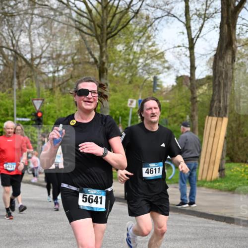 12.04.2026 - 45. Internationalen Wilhelmsburger Insellauf J. Mangold http://msf.ph/oto/9513450 12.04.2026 13:08:58 Ziel 4757, 4039, 4901, 5746, 2560, 5229, 2077, 2923, 4652, 2260, 3261, 5324, 3406, 3359, 2981, 5712, 3791, 4453, 4204, 4611, 2440, 2011, 5783, 4973, 4771, 5586, 5596, 4777, 5641, 5631, 5631, 4318, 4911, 4857, 3076, 5682, 5611, 5108, 4288, 5190, 3121, 2337 meine-sportfotos.de