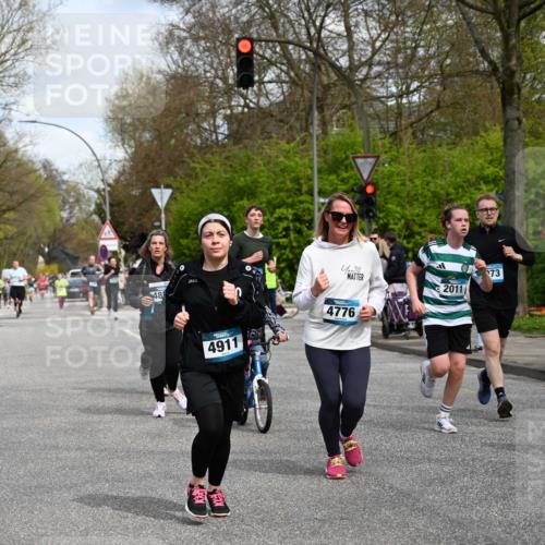 12.04.2026 - 45. Internationalen Wilhelmsburger Insellauf J. Mangold http://msf.ph/oto/9513472 12.04.2026 13:09:01 Ziel 4901, 5746, 2560, 5229, 2077, 2923, 4652, 2260, 3261, 5324, 3406, 3359, 2981, 5712, 3791, 4453, 4204, 4611, 2440, 2011, 5783, 4973, 4973, 4771, 5586, 5596, 4777, 5641, 5631, 4318, 4911, 4857, 3076, 5682, 5611, 5108, 4288, 5190, 3121, 2337, 3056, 2688, 4776, 2689, 5095 meine-sportfotos.de