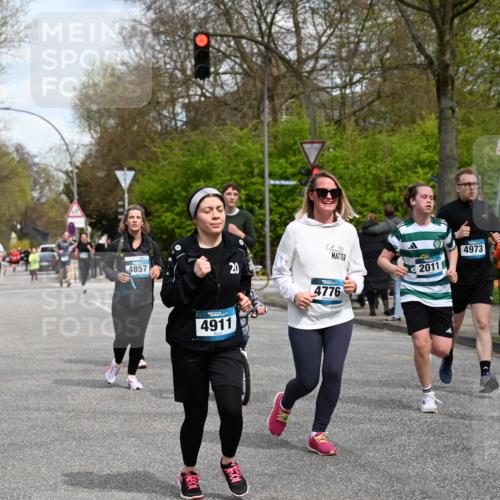 12.04.2026 - 45. Internationalen Wilhelmsburger Insellauf J. Mangold http://msf.ph/oto/9513476 12.04.2026 13:09:02 Ziel 4901, 5746, 2560, 5229, 2077, 2923, 4652, 2260, 3261, 5324, 3406, 3359, 2981, 5712, 3791, 4453, 4204, 4611, 2440, 2011, 5783, 4973, 4771, 5586, 5596, 4777, 5641, 5631, 4318, 4911, 4857, 3076, 5682, 3076, 5682, 5611, 5108, 4288, 5190, 3121, 2337, 3056, 2688, 4776, 2689, 5095, 3571 meine-sportfotos.de