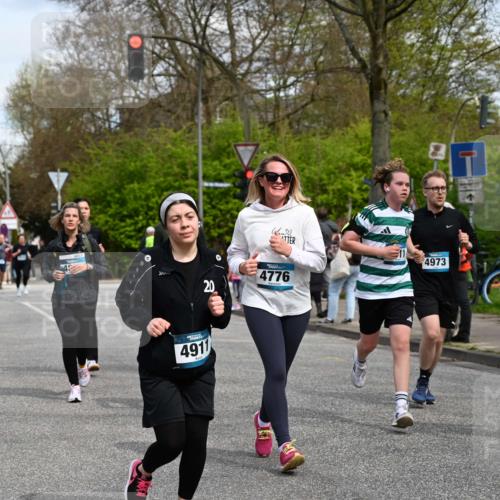 12.04.2026 - 45. Internationalen Wilhelmsburger Insellauf J. Mangold http://msf.ph/oto/9513479 12.04.2026 13:09:02 Ziel 4901, 5746, 2560, 5229, 2077, 2923, 4652, 2260, 3261, 5324, 3406, 3359, 2981, 5712, 3791, 4453, 4204, 4611, 2440, 2011, 5783, 4973, 4771, 5586, 5596, 4777, 5641, 5631, 4318, 4911, 4857, 3076, 5682, 3076, 5682, 5611, 5108, 4288, 5190, 3121, 2337, 3056, 2688, 4776, 2689, 5095, 3571 meine-sportfotos.de