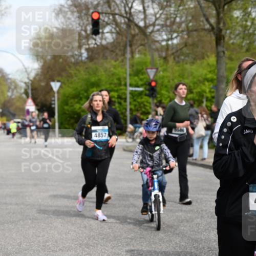 12.04.2026 - 45. Internationalen Wilhelmsburger Insellauf J. Mangold http://msf.ph/oto/9513484 12.04.2026 13:09:03 Ziel 2560, 5229, 2077, 2923, 4652, 2260, 3261, 5324, 3406, 3359, 2981, 5712, 3791, 4453, 4204, 4611, 2440, 2011, 5783, 4973, 4771, 4771, 5586, 5596, 4777, 5641, 5631, 4318, 4911, 4857, 3076, 5682, 5611, 5108, 4288, 5190, 3121, 2337, 3056, 2688, 4776, 2689, 5095, 3571 meine-sportfotos.de