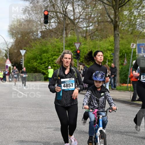 12.04.2026 - 45. Internationalen Wilhelmsburger Insellauf J. Mangold http://msf.ph/oto/9513491 12.04.2026 13:09:04 Ziel 2560, 5229, 2077, 2923, 4652, 2260, 3261, 5324, 3406, 3359, 2981, 5712, 3791, 4453, 4204, 4611, 2440, 2011, 5783, 4973, 4771, 5586, 5596, 5586, 5596, 4777, 5641, 5631, 4318, 4911, 4857, 3076, 5682, 5611, 5611, 5108, 4288, 5190, 3121, 2337, 3056, 2688, 4776, 2689, 5095, 3571, 5760, 3019, 3440 meine-sportfotos.de