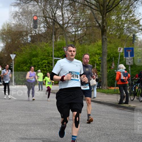12.04.2026 - 45. Internationalen Wilhelmsburger Insellauf J. Mangold http://msf.ph/oto/9513510 12.04.2026 13:09:14 Ziel 3406, 3359, 2981, 5712, 3791, 4453, 4204, 4611, 2440, 2011, 5783, 4973, 4771, 5586, 5596, 4777, 5641, 5631, 4318, 4911, 4857, 3076, 5682, 3076, 5682, 5611, 5108, 4288, 5190, 3121, 2337, 3056, 2688, 4776, 2689, 5095, 3571, 3571, 5760, 3019, 3440, 5761, 4335, 3807, 4794 meine-sportfotos.de