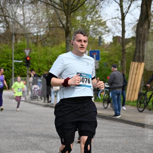 12.04.2026 - 45. Internationalen Wilhelmsburger Insellauf J. Mangold http://msf.ph/oto/9513518 12.04.2026 13:09:14 Ziel 3406, 3359, 2981, 5712, 3791, 4453, 4204, 4611, 2440, 2011, 5783, 4973, 4771, 5586, 5596, 4777, 5641, 5631, 4318, 4911, 4857, 3076, 5682, 3076, 5682, 5611, 5108, 4288, 5190, 3121, 2337, 3056, 2688, 4776, 2689, 5095, 3571, 3571, 5760, 3019, 3440, 5761, 4335, 3807, 4794 meine-sportfotos.de