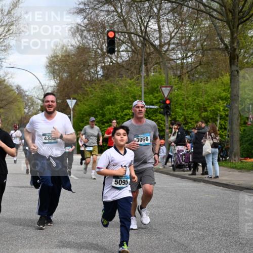 12.04.2026 - 45. Internationalen Wilhelmsburger Insellauf J. Mangold http://msf.ph/oto/9513580 12.04.2026 13:09:24 Ziel 5783, 4973, 4771, 5586, 5596, 4777, 5641, 5631, 4318, 4911, 4857, 3076, 5682, 5611, 5108, 4288, 5190, 3121, 2337, 3056, 2688, 4776, 2689, 2688, 4776, 2689, 5095, 3571, 5760, 3019, 3440, 5761, 4335, 3807, 4794, 2687, 5090, 5256, 4419, 5454, 5624, 5005, 3557, 3729, 3890 meine-sportfotos.de
