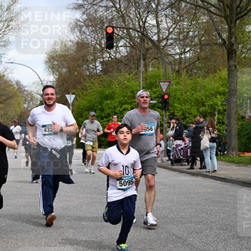 12.04.2026 - 45. Internationalen Wilhelmsburger Insellauf J. Mangold http://msf.ph/oto/9513581 12.04.2026 13:09:24 Ziel 5783, 4973, 4771, 5586, 5596, 4777, 5641, 5631, 4318, 4911, 4857, 3076, 5682, 5611, 5108, 4288, 5190, 3121, 2337, 3056, 2688, 4776, 2689, 2688, 4776, 2689, 5095, 3571, 5760, 3019, 3440, 5761, 4335, 3807, 4794, 2687, 5090, 5256, 4419, 5454, 5624, 5005, 3557, 3729, 3890 meine-sportfotos.de