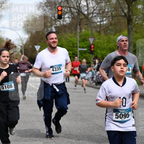 12.04.2026 - 45. Internationalen Wilhelmsburger Insellauf J. Mangold http://msf.ph/oto/9513592 12.04.2026 13:09:25 Ziel 5783, 4973, 4771, 5586, 5596, 4777, 5641, 5631, 4318, 4911, 4857, 3076, 5682, 5611, 5108, 4288, 5190, 3121, 2337, 3056, 2688, 4776, 2689, 5095, 5095, 3571, 5760, 3019, 3440, 5761, 4335, 3807, 4794, 3807, 4794, 2687, 5090, 5256, 4419, 5454, 5624, 5005, 3557, 3729, 3890, 5282 meine-sportfotos.de