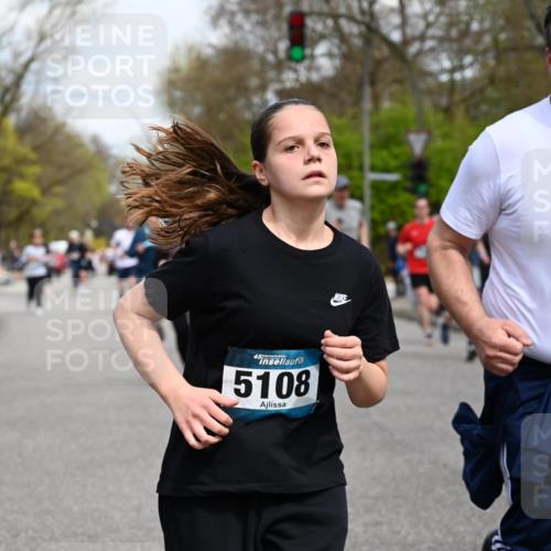 12.04.2026 - 45. Internationalen Wilhelmsburger Insellauf J. Mangold http://msf.ph/oto/9513604 12.04.2026 13:09:26 Ziel 4973, 4771, 5586, 5596, 4777, 5641, 5631, 4318, 4911, 4857, 3076, 5682, 5611, 5108, 4288, 5190, 3121, 2337, 3056, 2688, 4776, 2689, 5095, 3571, 3571, 5760, 3019, 3440, 5761, 4335, 3807, 4794, 2687, 5090, 5256, 4419, 5454, 5624, 5005, 3557, 3729, 3890, 5282 meine-sportfotos.de