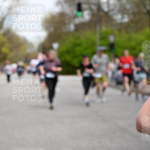 12.04.2026 - 45. Internationalen Wilhelmsburger Insellauf J. Mangold http://msf.ph/oto/9513609 12.04.2026 13:09:27 Ziel 4771, 5586, 5596, 4777, 5641, 5631, 4318, 4911, 4857, 3076, 5682, 5611, 5108, 4288, 5190, 3121, 2337, 3056, 2688, 4776, 2689, 5095, 3571, 5760, 3019, 3440, 5761, 4335, 3807, 4794, 2687, 5090, 2687, 5090, 5256, 4419, 5454, 5624, 5005, 3557, 3729, 3890, 5282, 2072 meine-sportfotos.de