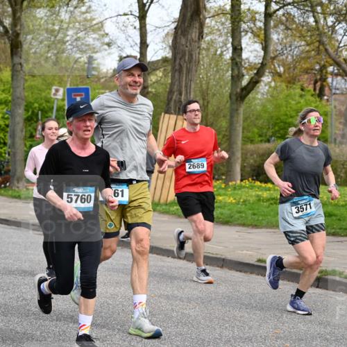 12.04.2026 - 45. Internationalen Wilhelmsburger Insellauf J. Mangold http://msf.ph/oto/9513627 12.04.2026 13:09:29 Ziel 5586, 5596, 4777, 5641, 5631, 4318, 4911, 4857, 3076, 5682, 5611, 5108, 4288, 5190, 3121, 2337, 3056, 2688, 4776, 2689, 5095, 3571, 5760, 3019, 3440, 5761, 5761, 4335, 3807, 4794, 2687, 5090, 5256, 4419, 5454, 4419, 5454, 5624, 5005, 3557, 3729, 3890, 5282, 2072, 5130, 3004, 2103, 5089, 2001, 4116 meine-sportfotos.de