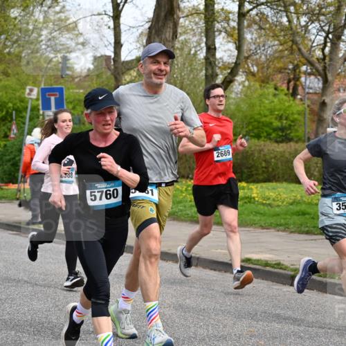 12.04.2026 - 45. Internationalen Wilhelmsburger Insellauf J. Mangold http://msf.ph/oto/9513630 12.04.2026 13:09:29 Ziel 5586, 5596, 4777, 5641, 5631, 4318, 4911, 4857, 3076, 5682, 5611, 5108, 4288, 5190, 3121, 2337, 3056, 2688, 4776, 2689, 5095, 3571, 5760, 3019, 3440, 5761, 5761, 4335, 3807, 4794, 2687, 5090, 5256, 4419, 5454, 4419, 5454, 5624, 5005, 3557, 3729, 3890, 5282, 2072, 5130, 3004, 2103, 5089, 2001, 4116 meine-sportfotos.de