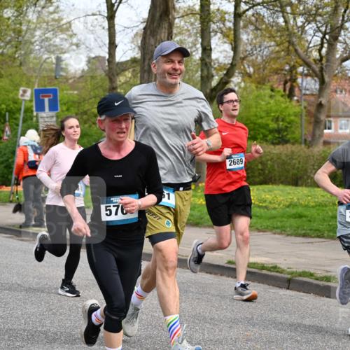 12.04.2026 - 45. Internationalen Wilhelmsburger Insellauf J. Mangold http://msf.ph/oto/9513631 12.04.2026 13:09:29 Ziel 5586, 5596, 4777, 5641, 5631, 4318, 4911, 4857, 3076, 5682, 5611, 5108, 4288, 5190, 3121, 2337, 3056, 2688, 4776, 2689, 5095, 3571, 5760, 3019, 3440, 5761, 5761, 4335, 3807, 4794, 2687, 5090, 5256, 4419, 5454, 4419, 5454, 5624, 5005, 3557, 3729, 3890, 5282, 2072, 5130, 3004, 2103, 5089, 2001, 4116 meine-sportfotos.de
