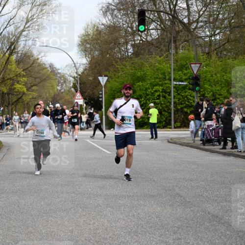12.04.2026 - 45. Internationalen Wilhelmsburger Insellauf J. Mangold http://msf.ph/oto/9513637 12.04.2026 13:09:31 Ziel 5641, 5631, 4318, 4911, 4857, 3076, 5682, 5611, 5108, 4288, 5190, 3121, 2337, 3056, 2688, 4776, 2689, 5095, 3571, 5760, 3019, 3440, 5761, 4335, 3807, 4794, 2687, 5090, 5256, 4419, 5454, 5624, 5005, 3557, 3729, 3890, 5282, 2072, 5130, 3004, 2103, 5089, 2001, 4116 meine-sportfotos.de