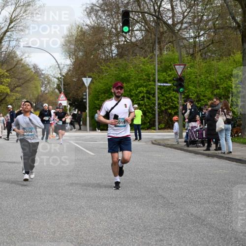 12.04.2026 - 45. Internationalen Wilhelmsburger Insellauf J. Mangold http://msf.ph/oto/9513642 12.04.2026 13:09:32 Ziel 5641, 5631, 4318, 4911, 4857, 3076, 5682, 5611, 5108, 4288, 5190, 3121, 2337, 3056, 2688, 4776, 2689, 5095, 3571, 5760, 3019, 3440, 5761, 4335, 3807, 4794, 2687, 5090, 5256, 4419, 5454, 5624, 5005, 3557, 3557, 3729, 3890, 5282, 2072, 5130, 3004, 2103, 5089, 2001, 4116, 2743 meine-sportfotos.de