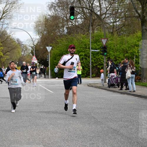12.04.2026 - 45. Internationalen Wilhelmsburger Insellauf J. Mangold http://msf.ph/oto/9513644 12.04.2026 13:09:32 Ziel 5641, 5631, 4318, 4911, 4857, 3076, 5682, 5611, 5108, 4288, 5190, 3121, 2337, 3056, 2688, 4776, 2689, 5095, 3571, 5760, 3019, 3440, 5761, 4335, 3807, 4794, 2687, 5090, 5256, 4419, 5454, 5624, 5005, 3557, 3557, 3729, 3890, 5282, 2072, 5130, 3004, 2103, 5089, 2001, 4116, 2743 meine-sportfotos.de