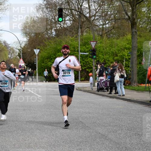 12.04.2026 - 45. Internationalen Wilhelmsburger Insellauf J. Mangold http://msf.ph/oto/9513649 12.04.2026 13:09:32 Ziel 5641, 5631, 4318, 4911, 4857, 3076, 5682, 5611, 5108, 4288, 5190, 3121, 2337, 3056, 2688, 4776, 2689, 5095, 3571, 5760, 3019, 3440, 5761, 4335, 3807, 4794, 2687, 5090, 5256, 4419, 5454, 5624, 5005, 3557, 3557, 3729, 3890, 5282, 2072, 5130, 3004, 2103, 5089, 2001, 4116, 2743 meine-sportfotos.de