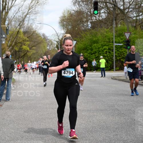 12.04.2026 - 45. Internationalen Wilhelmsburger Insellauf J. Mangold http://msf.ph/oto/9513668 12.04.2026 13:09:35 Ziel 5631, 4318, 4911, 4857, 3076, 5682, 5611, 5108, 4288, 5190, 3121, 2337, 3056, 2688, 4776, 2689, 5095, 3571, 5760, 3019, 3440, 5761, 4335, 3807, 4794, 2687, 5090, 5256, 4419, 5454, 5624, 5005, 3557, 3729, 3890, 5282, 2072, 5130, 3004, 2103, 5089, 2001, 4116, 2743, 3673, 4961, 3919, 3793, 3549 meine-sportfotos.de
