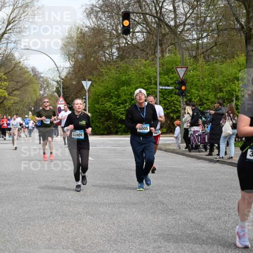 12.04.2026 - 45. Internationalen Wilhelmsburger Insellauf J. Mangold http://msf.ph/oto/9513681 12.04.2026 13:09:39 Ziel 3076, 5682, 5611, 5108, 4288, 5190, 3121, 2337, 3056, 2688, 4776, 2689, 5095, 3571, 5760, 3019, 3440, 5761, 4335, 3807, 4794, 2687, 5090, 2687, 5090, 5256, 4419, 5454, 5624, 5005, 3557, 3729, 3890, 5282, 2072, 2072, 5130, 3004, 2103, 5089, 2001, 4116, 2743, 3673, 4961, 3919, 3793, 3549, 5646, 5287, 4910, 4278, 4935 meine-sportfotos.de