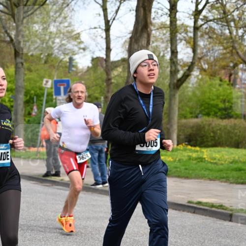 12.04.2026 - 45. Internationalen Wilhelmsburger Insellauf J. Mangold http://msf.ph/oto/9513706 12.04.2026 13:09:42 Ziel 5108, 4288, 5190, 3121, 2337, 3056, 2688, 4776, 2689, 5095, 3571, 5760, 3019, 3440, 5761, 4335, 3807, 4794, 2687, 5090, 5256, 4419, 5454, 5624, 5005, 5624, 5005, 3557, 3729, 3890, 5282, 2072, 5130, 3004, 2103, 5089, 2001, 4116, 2743, 3673, 4961, 3919, 3793, 3549, 5646, 5287, 4910, 4278, 4935, 2129, 2982, 2121 meine-sportfotos.de