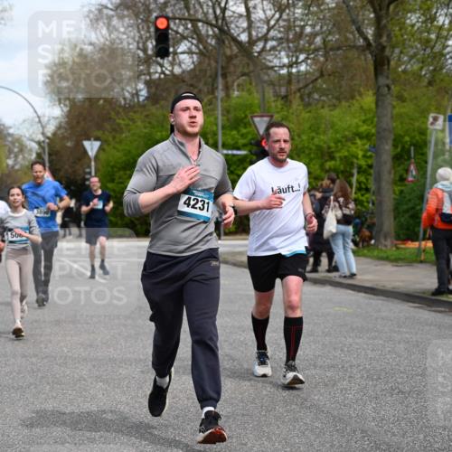 12.04.2026 - 45. Internationalen Wilhelmsburger Insellauf J. Mangold http://msf.ph/oto/9513729 12.04.2026 13:09:45 Ziel 2337, 3056, 2688, 4776, 2689, 5095, 3571, 5760, 3019, 3440, 5761, 4335, 3807, 4794, 2687, 5090, 5256, 4419, 5454, 5624, 5005, 3557, 3729, 3729, 3890, 5282, 2072, 5130, 3004, 2103, 5089, 2001, 4116, 2743, 3673, 4961, 3919, 3793, 3673, 4961, 3919, 3793, 3549, 5646, 5287, 4910, 4278, 4935, 2129, 2982, 2121, 2289 meine-sportfotos.de