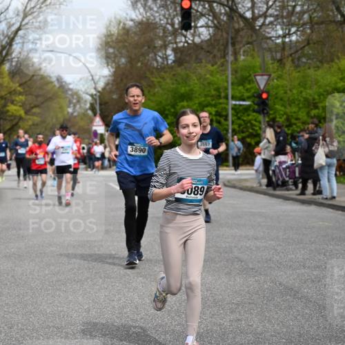 12.04.2026 - 45. Internationalen Wilhelmsburger Insellauf J. Mangold http://msf.ph/oto/9513747 12.04.2026 13:09:48 Ziel 3056, 2688, 4776, 2689, 5095, 3571, 5760, 3019, 3440, 5761, 4335, 3807, 4794, 2687, 5090, 5256, 4419, 5454, 5624, 5005, 3557, 3729, 3890, 3890, 5282, 2072, 5130, 3004, 2103, 5089, 2001, 4116, 2743, 3673, 4961, 3919, 3793, 3549, 5646, 5287, 5646, 5287, 4910, 4278, 4935, 2129, 2982, 2121, 2289, 4250 meine-sportfotos.de