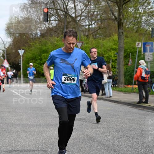 12.04.2026 - 45. Internationalen Wilhelmsburger Insellauf J. Mangold http://msf.ph/oto/9513759 12.04.2026 13:09:49 Ziel 2688, 4776, 2689, 5095, 3571, 5760, 3019, 3440, 5761, 4335, 3807, 4794, 2687, 5090, 5256, 4419, 5454, 5624, 5005, 3557, 3729, 3890, 5282, 5282, 2072, 5130, 3004, 2103, 5089, 2001, 4116, 2743, 3673, 4961, 3919, 3793, 3549, 5646, 5287, 4910, 4278, 4935, 2129, 2982, 2121, 2289, 4250 meine-sportfotos.de