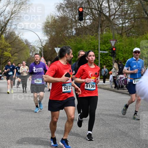 12.04.2026 - 45. Internationalen Wilhelmsburger Insellauf J. Mangold http://msf.ph/oto/9513777 12.04.2026 13:09:54 Ziel 5761, 4335, 3807, 4794, 2687, 5090, 5256, 4419, 5454, 5624, 5005, 3557, 3729, 3890, 5282, 2072, 5130, 3004, 2103, 5089, 2001, 4116, 2743, 3673, 4961, 3919, 3793, 3549, 5646, 5287, 4910, 4278, 4935, 2129, 2982, 2121, 2289, 4250, 5612, 3338, 5704, 4578, 4579, 4356, 3445, 3446 meine-sportfotos.de