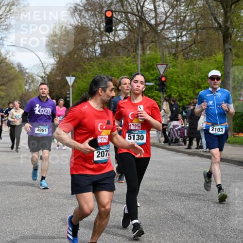12.04.2026 - 45. Internationalen Wilhelmsburger Insellauf J. Mangold http://msf.ph/oto/9513780 12.04.2026 13:09:54 Ziel 5761, 4335, 3807, 4794, 2687, 5090, 5256, 4419, 5454, 5624, 5005, 3557, 3729, 3890, 5282, 2072, 5130, 3004, 2103, 5089, 2001, 4116, 2743, 3673, 4961, 3919, 3793, 3549, 5646, 5287, 4910, 4278, 4935, 2129, 2982, 2121, 2289, 4250, 5612, 3338, 5704, 4578, 4579, 4356, 3445, 3446 meine-sportfotos.de