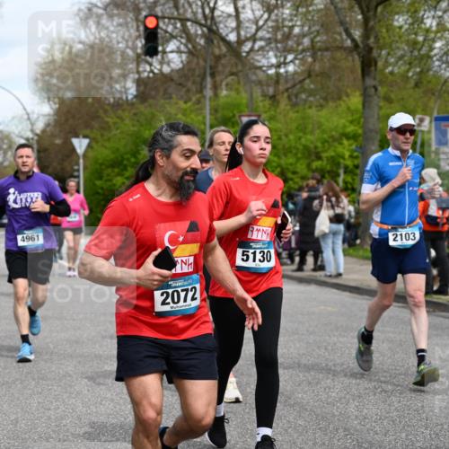 12.04.2026 - 45. Internationalen Wilhelmsburger Insellauf J. Mangold http://msf.ph/oto/9513784 12.04.2026 13:09:54 Ziel 5761, 4335, 3807, 4794, 2687, 5090, 5256, 4419, 5454, 5624, 5005, 3557, 3729, 3890, 5282, 2072, 5130, 3004, 2103, 5089, 2001, 4116, 2743, 3673, 4961, 3919, 3793, 3549, 5646, 5287, 4910, 4278, 4935, 2129, 2982, 2121, 2289, 4250, 5612, 3338, 5704, 4578, 4579, 4356, 3445, 3446 meine-sportfotos.de