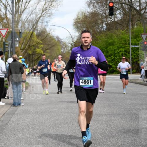 12.04.2026 - 45. Internationalen Wilhelmsburger Insellauf J. Mangold http://msf.ph/oto/9513794 12.04.2026 13:09:55 Ziel 4335, 3807, 4794, 2687, 5090, 5256, 4419, 5454, 5624, 5005, 3557, 3729, 3890, 5282, 2072, 5130, 3004, 2103, 5089, 2001, 4116, 2743, 3673, 4961, 3919, 3793, 3549, 5646, 5287, 4910, 4278, 4935, 2129, 2982, 2121, 2289, 4250, 5612, 3338, 5704, 4578, 4579, 4356, 3445, 3446, 4562, 3654, 3269, 4552 meine-sportfotos.de