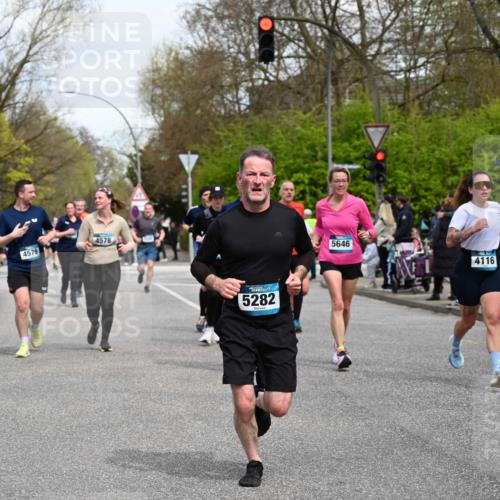 12.04.2026 - 45. Internationalen Wilhelmsburger Insellauf J. Mangold http://msf.ph/oto/9513811 12.04.2026 13:09:58 Ziel 3807, 4794, 2687, 5090, 5256, 4419, 5454, 5624, 5005, 3557, 3729, 3890, 5282, 2072, 5130, 3004, 2103, 5089, 2001, 4116, 2743, 3673, 4961, 3919, 3793, 3549, 3549, 5646, 5287, 4910, 4278, 4935, 2129, 2982, 2121, 2289, 4250, 4250, 5612, 3338, 5704, 4578, 4579, 4356, 3445, 3446, 4562, 3654, 3269, 4552, 3285, 3288, 5444, 5443, 5830 meine-sportfotos.de