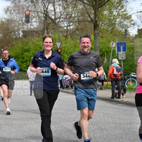 12.04.2026 - 45. Internationalen Wilhelmsburger Insellauf J. Mangold http://msf.ph/oto/9513875 12.04.2026 13:10:06 Ziel 4419, 5454, 5624, 5005, 3557, 3729, 3890, 5282, 2072, 5130, 3004, 2103, 5089, 2001, 4116, 2743, 3673, 4961, 3919, 3793, 3549, 5646, 5287, 4910, 4278, 4935, 2129, 2982, 2121, 2289, 4250, 5612, 3338, 5704, 4578, 4579, 4356, 3445, 3446, 4579, 4356, 3445, 3446, 4562, 3654, 3269, 4552, 3285, 3288, 5444, 5443, 5830, 5259, 3407, 3948, 3949, 4540, 2315, 5494, 4909 meine-sportfotos.de
