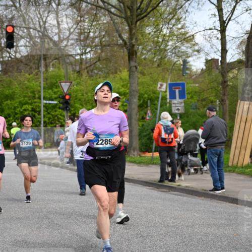 12.04.2026 - 45. Internationalen Wilhelmsburger Insellauf J. Mangold http://msf.ph/oto/9513904 12.04.2026 13:10:09 Ziel 3557, 3729, 3890, 5282, 2072, 5130, 3004, 2103, 5089, 2001, 4116, 2743, 3673, 4961, 3919, 3793, 3549, 5646, 5287, 4910, 4278, 4935, 2129, 2982, 2121, 2289, 2289, 4250, 5612, 3338, 5704, 4578, 4579, 4356, 3445, 3446, 4562, 3654, 3269, 4552, 3285, 3288, 5444, 5443, 5830, 5259, 3407, 3948, 3949, 4540, 2315, 5494, 4909, 5004, 4969, 5762 meine-sportfotos.de