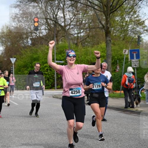 12.04.2026 - 45. Internationalen Wilhelmsburger Insellauf J. Mangold http://msf.ph/oto/9513913 12.04.2026 13:10:11 Ziel 3890, 5282, 2072, 5130, 3004, 2103, 5089, 2001, 4116, 2743, 3673, 4961, 3919, 3793, 3549, 5646, 5287, 4910, 4278, 4935, 2129, 2982, 2121, 2289, 4250, 5612, 3338, 5704, 4578, 4579, 4356, 3445, 3446, 4562, 3654, 3269, 4552, 3285, 3288, 5444, 5443, 5830, 5259, 3407, 3948, 3949, 4540, 2315, 5494, 4909, 5004, 4969, 5762, 4769, 4798 meine-sportfotos.de