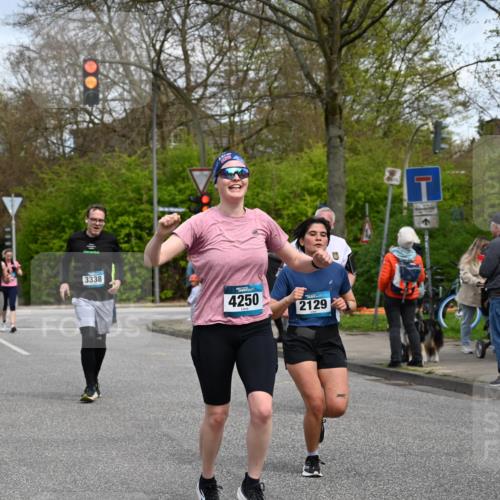 12.04.2026 - 45. Internationalen Wilhelmsburger Insellauf J. Mangold http://msf.ph/oto/9513914 12.04.2026 13:10:11 Ziel 3890, 5282, 2072, 5130, 3004, 2103, 5089, 2001, 4116, 2743, 3673, 4961, 3919, 3793, 3549, 5646, 5287, 4910, 4278, 4935, 2129, 2982, 2121, 2289, 4250, 5612, 3338, 5704, 4578, 4579, 4356, 3445, 3446, 4562, 3654, 3269, 4552, 3285, 3288, 5444, 5443, 5830, 5259, 3407, 3948, 3949, 4540, 2315, 5494, 4909, 5004, 4969, 5762, 4769, 4798 meine-sportfotos.de