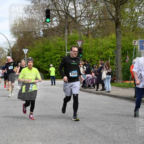 12.04.2026 - 45. Internationalen Wilhelmsburger Insellauf J. Mangold http://msf.ph/oto/9513923 12.04.2026 13:10:12 Ziel 3890, 5282, 2072, 5130, 3004, 2103, 5089, 2001, 4116, 2743, 3673, 4961, 3919, 3793, 3549, 5646, 5287, 4910, 4278, 4935, 2129, 2982, 2121, 2289, 4250, 5612, 3338, 5704, 4578, 4579, 4356, 3445, 3446, 4562, 3654, 3269, 4552, 3285, 3288, 5444, 5443, 5830, 5259, 5259, 3407, 3948, 3949, 4540, 2315, 5494, 4909, 5004, 4969, 5762, 4769, 4798, 4134, 4799 meine-sportfotos.de