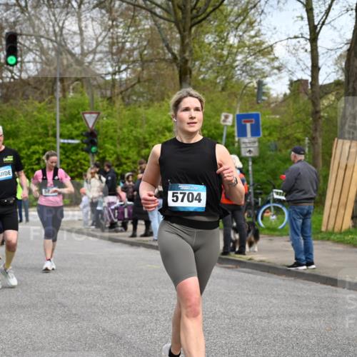 12.04.2026 - 45. Internationalen Wilhelmsburger Insellauf J. Mangold http://msf.ph/oto/9513939 12.04.2026 13:10:16 Ziel 2072, 5130, 3004, 2103, 5089, 2001, 4116, 2743, 3673, 4961, 3919, 3793, 3549, 5646, 5287, 4910, 4278, 4935, 2129, 2982, 2121, 2289, 4250, 5612, 3338, 5704, 5704, 4578, 4579, 4356, 3445, 3446, 4562, 3654, 3269, 4552, 3285, 3288, 5444, 5443, 5830, 5259, 3407, 3948, 3949, 4540, 2315, 5494, 5494, 4909, 5004, 4969, 5762, 4769, 4798, 4134, 4799, 5681, 2897, 3462, 5160 meine-sportfotos.de