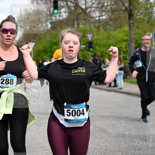 12.04.2026 - 45. Internationalen Wilhelmsburger Insellauf J. Mangold http://msf.ph/oto/9513973 12.04.2026 13:10:20 Ziel 2743, 3673, 4961, 3919, 3793, 3549, 5646, 5287, 4910, 4278, 4935, 2129, 2982, 2121, 2289, 4250, 5612, 3338, 5704, 4578, 4579, 4356, 3445, 3446, 4562, 3654, 3269, 4552, 3285, 3288, 3285, 3288, 5444, 5443, 5830, 5259, 3407, 3948, 3949, 4540, 2315, 5494, 4909, 5004, 4969, 5762, 4769, 4798, 4134, 4799, 5681, 2897, 3462, 5160, 5768, 3243, 4916, 5161, 3211, 5584 meine-sportfotos.de