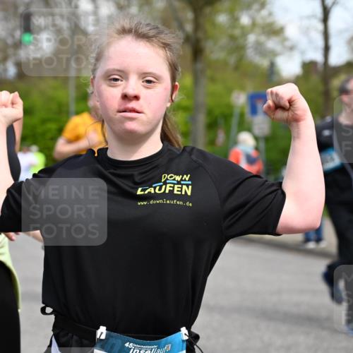 12.04.2026 - 45. Internationalen Wilhelmsburger Insellauf J. Mangold http://msf.ph/oto/9513981 12.04.2026 13:10:20 Ziel 2743, 3673, 4961, 3919, 3793, 3549, 5646, 5287, 4910, 4278, 4935, 2129, 2982, 2121, 2289, 4250, 5612, 3338, 5704, 4578, 4579, 4356, 3445, 3446, 4562, 3654, 3269, 4552, 3285, 3288, 3285, 3288, 5444, 5443, 5830, 5259, 3407, 3948, 3949, 4540, 2315, 5494, 4909, 5004, 4969, 5762, 4769, 4798, 4134, 4799, 5681, 2897, 3462, 5160, 5768, 3243, 4916, 5161, 3211, 5584 meine-sportfotos.de