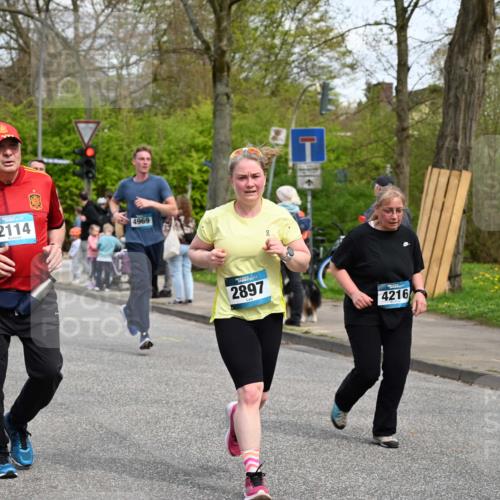 12.04.2026 - 45. Internationalen Wilhelmsburger Insellauf J. Mangold http://msf.ph/oto/9514085 12.04.2026 13:10:38 Ziel 5612, 3338, 5704, 4578, 4579, 4356, 3445, 3446, 4562, 3654, 3269, 4552, 3285, 3288, 5444, 5443, 5830, 5259, 3407, 3948, 3949, 4540, 2315, 5494, 4909, 5004, 4969, 5762, 4769, 4798, 4134, 4799, 5681, 2897, 3462, 5160, 5768, 3243, 4916, 5161, 3211, 5584, 4770, 5246, 2926, 2927, 5195, 4692, 5417, 5195, 4692, 5417, 5199, 2889, 2714, 4216, 4895, 3932, 2114, 2519, 2113, 2076, 4106 meine-sportfotos.de