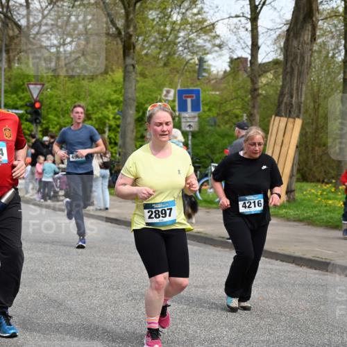 12.04.2026 - 45. Internationalen Wilhelmsburger Insellauf J. Mangold http://msf.ph/oto/9514086 12.04.2026 13:10:39 Ziel 5612, 3338, 5704, 4578, 4579, 4356, 3445, 3446, 4562, 3654, 3269, 4552, 3285, 3288, 5444, 5443, 5830, 5259, 3407, 3948, 3949, 4540, 2315, 5494, 4909, 5004, 4969, 5762, 4769, 4798, 4134, 4799, 5681, 2897, 3462, 2897, 3462, 5160, 5768, 3243, 4916, 5161, 3211, 5584, 4770, 5246, 2926, 2927, 5195, 4692, 5417, 5199, 2889, 5199, 2889, 2714, 4216, 4895, 3932, 2114, 2519, 2113, 2076, 4106, 3247 meine-sportfotos.de
