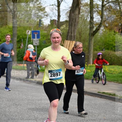 12.04.2026 - 45. Internationalen Wilhelmsburger Insellauf J. Mangold http://msf.ph/oto/9514091 12.04.2026 13:10:39 Ziel 5612, 3338, 5704, 4578, 4579, 4356, 3445, 3446, 4562, 3654, 3269, 4552, 3285, 3288, 5444, 5443, 5830, 5259, 3407, 3948, 3949, 4540, 2315, 5494, 4909, 5004, 4969, 5762, 4769, 4798, 4134, 4799, 5681, 2897, 3462, 2897, 3462, 5160, 5768, 3243, 4916, 5161, 3211, 5584, 4770, 5246, 2926, 2927, 5195, 4692, 5417, 5199, 2889, 5199, 2889, 2714, 4216, 4895, 3932, 2114, 2519, 2113, 2076, 4106, 3247 meine-sportfotos.de